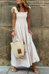 Maxikleid mit Karomuster, Rüschen und Smokarbeit